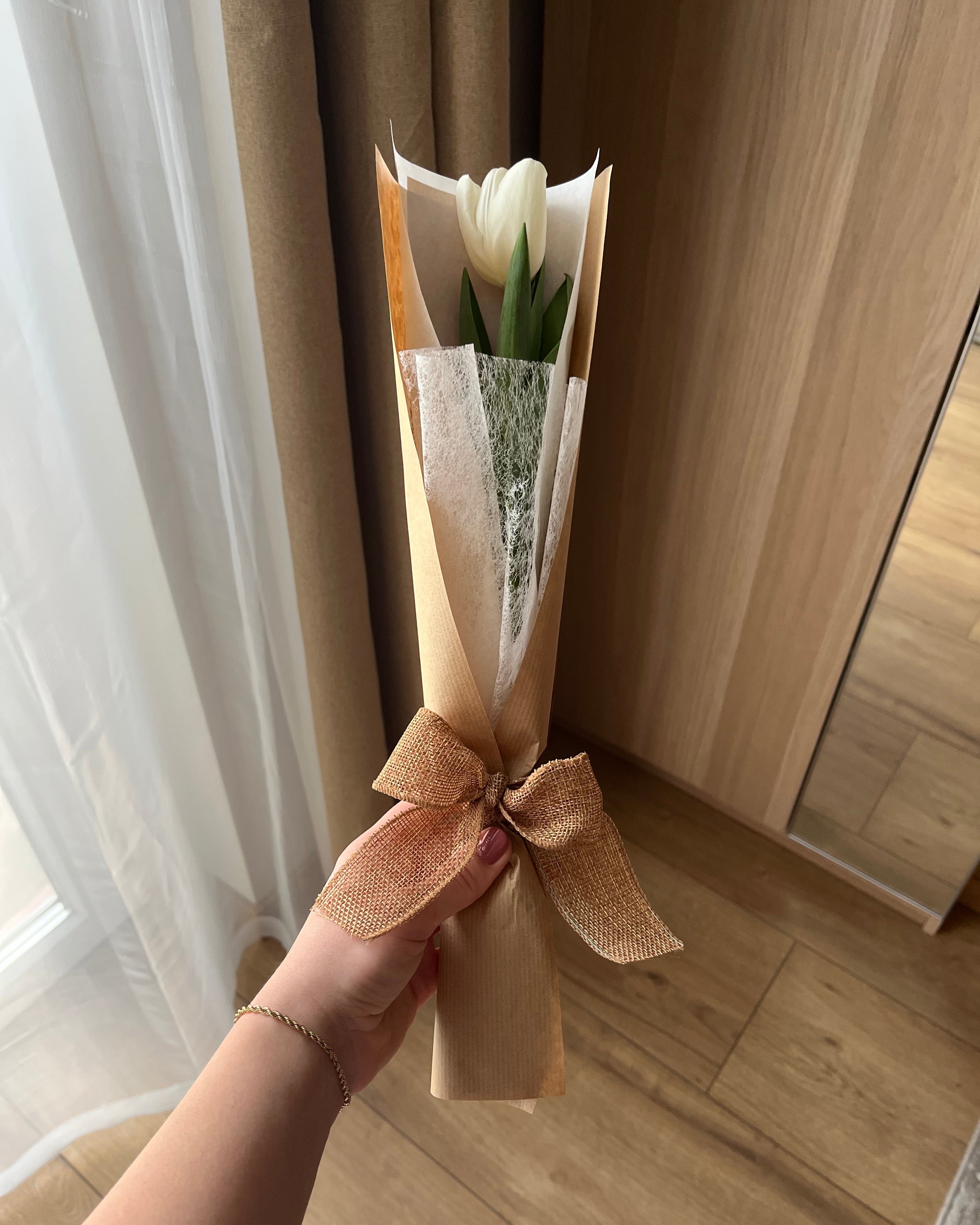 Tulipán - 1 szál díszcsomagolásban